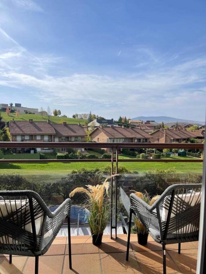 Estilosa Casa Golf Suites Gorraiz Eksteriør bilde