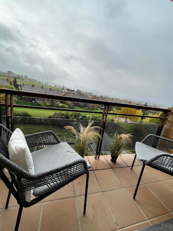 Estilosa Casa Golf Suites Gorraiz Eksteriør bilde
